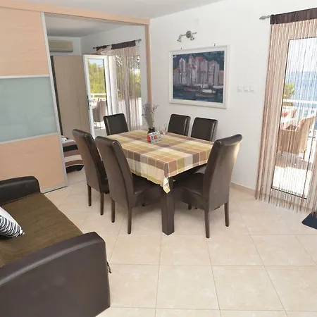 Apartment Mirjana Primosten