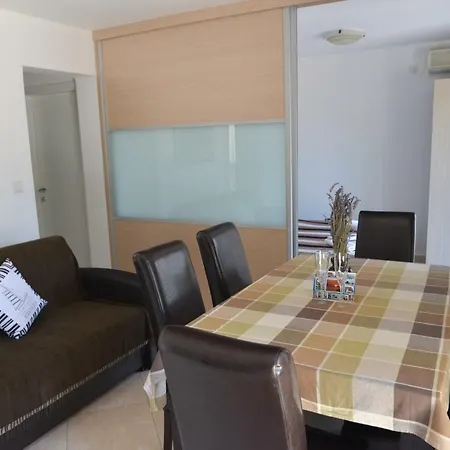 Apartment Mirjana